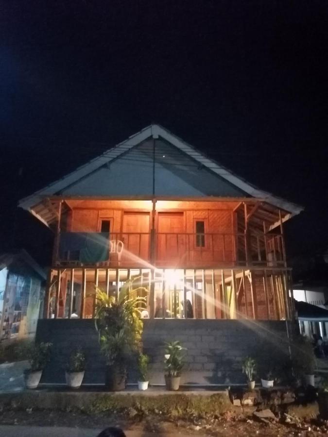 Jaya Homestay Тетебату Екстериор снимка